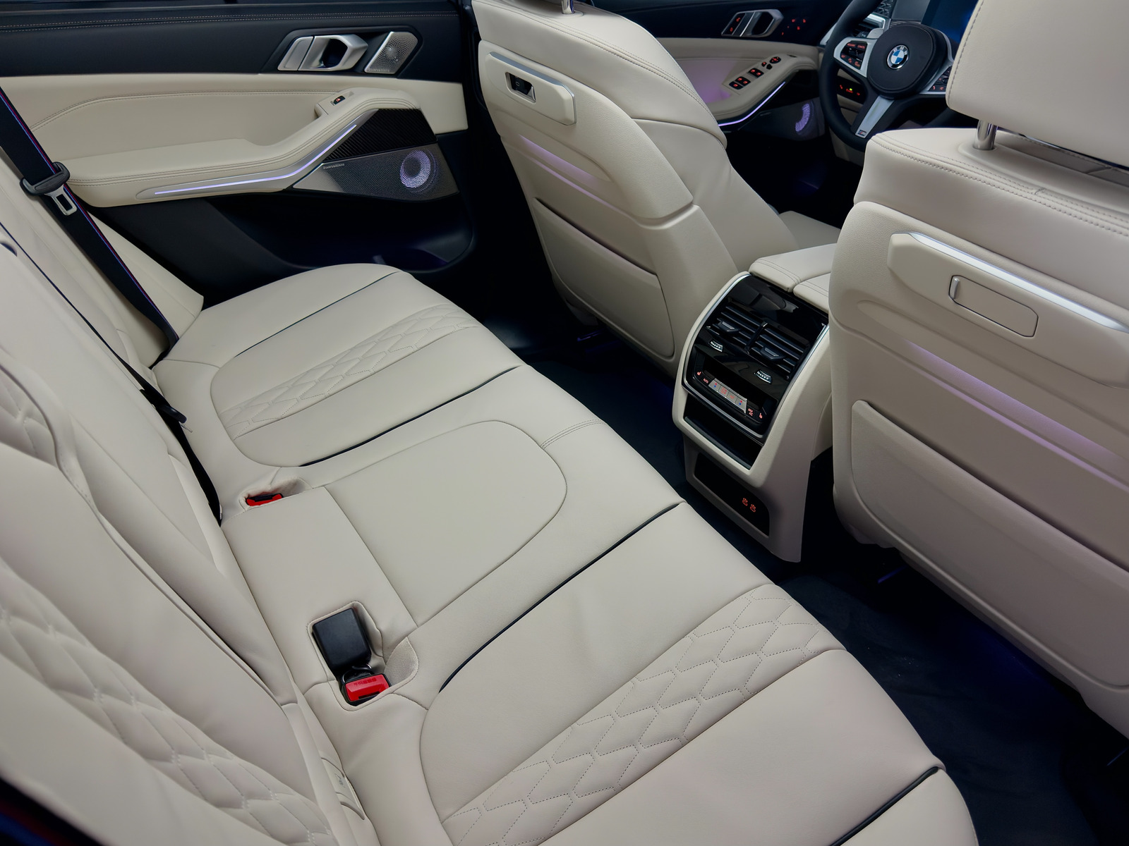 X5 xDrive40d M Sportpaket Pro Saphirschwarz metallic